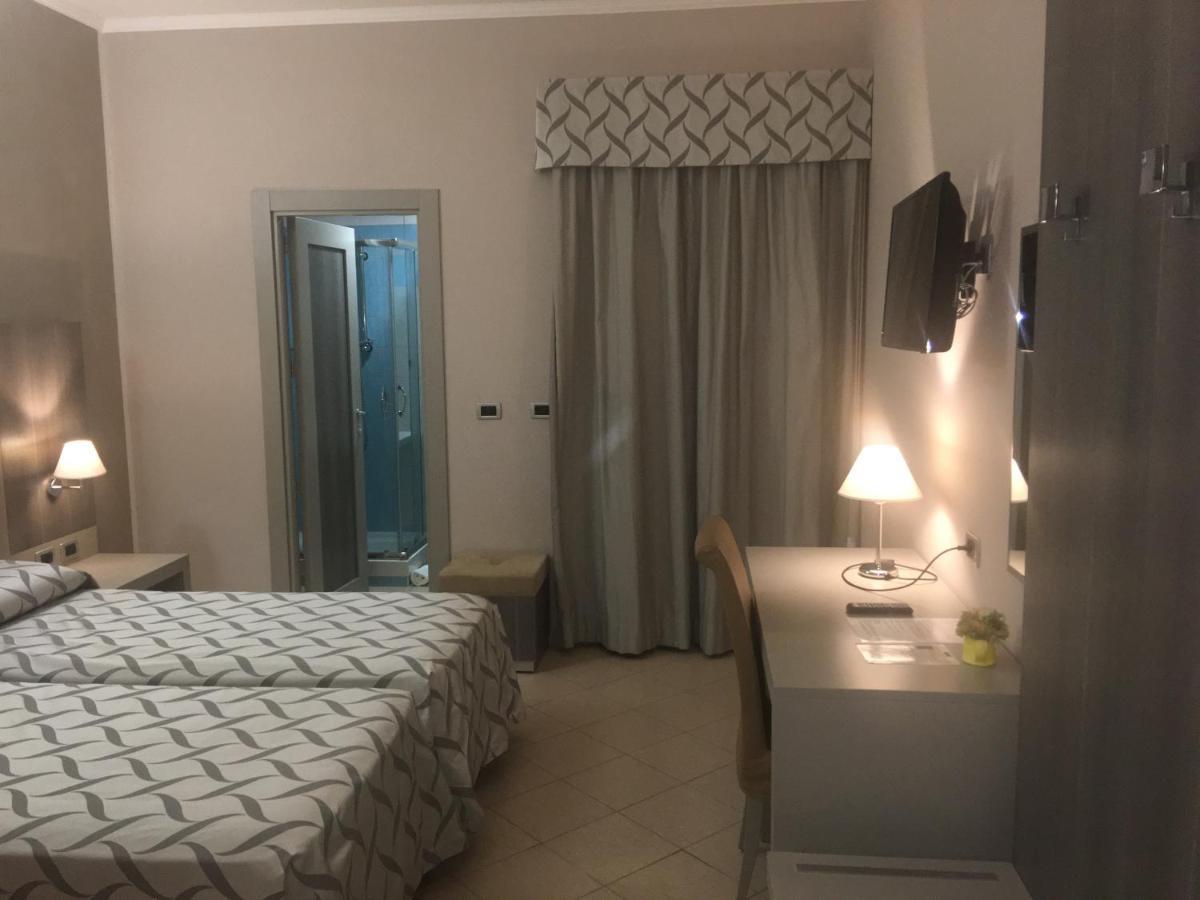 Hotel Niagara Катандзаро Екстер'єр фото