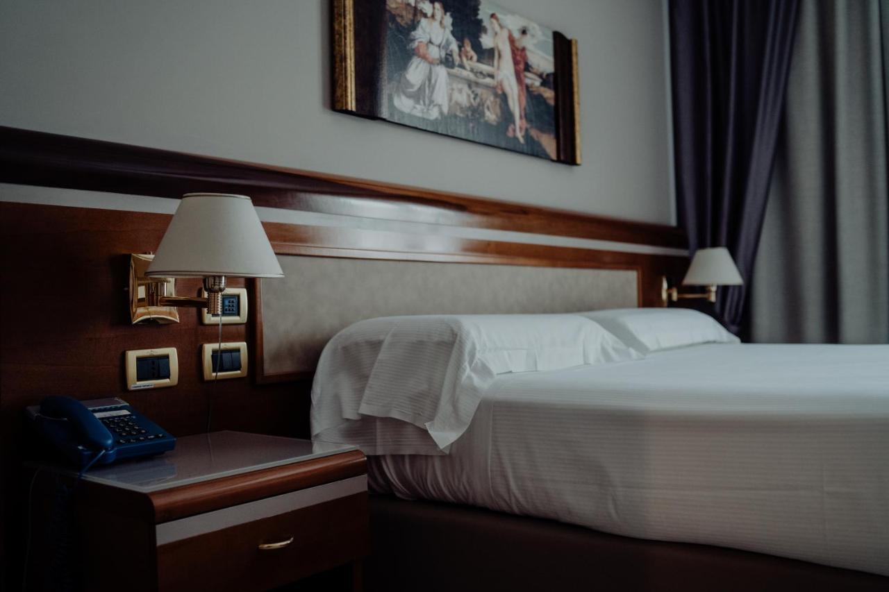 Hotel Niagara Катандзаро Екстер'єр фото