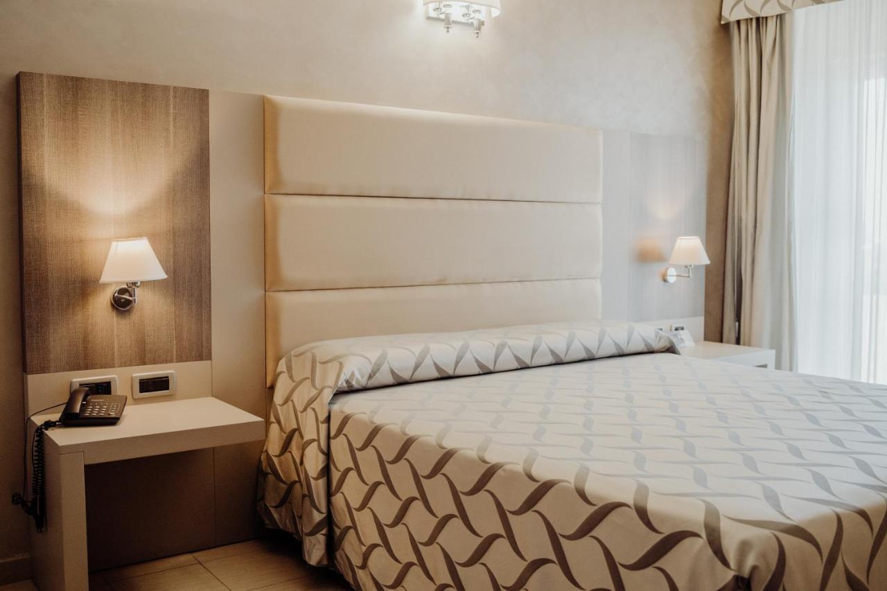 Hotel Niagara Катандзаро Екстер'єр фото