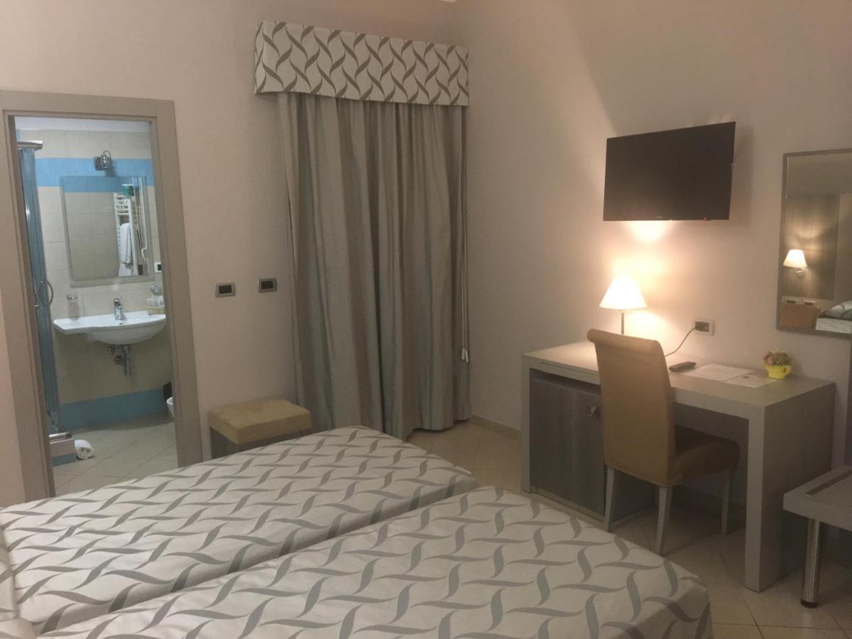 Hotel Niagara Катандзаро Екстер'єр фото