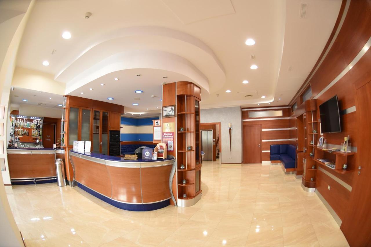 Hotel Niagara Катандзаро Екстер'єр фото
